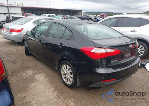 2016 Kia Forte Lx z USA, uszkodzony, nr VIN KNAFX4A67G5477731